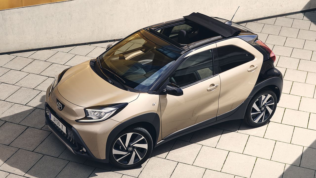 La gama del Toyota Aygo X Cross se renueva y estrena los acabados Like y Chic