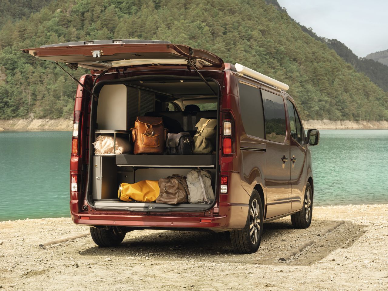 El Renault Trafic SpaceNomad aumenta su atractivo Camper con una interesante novedad