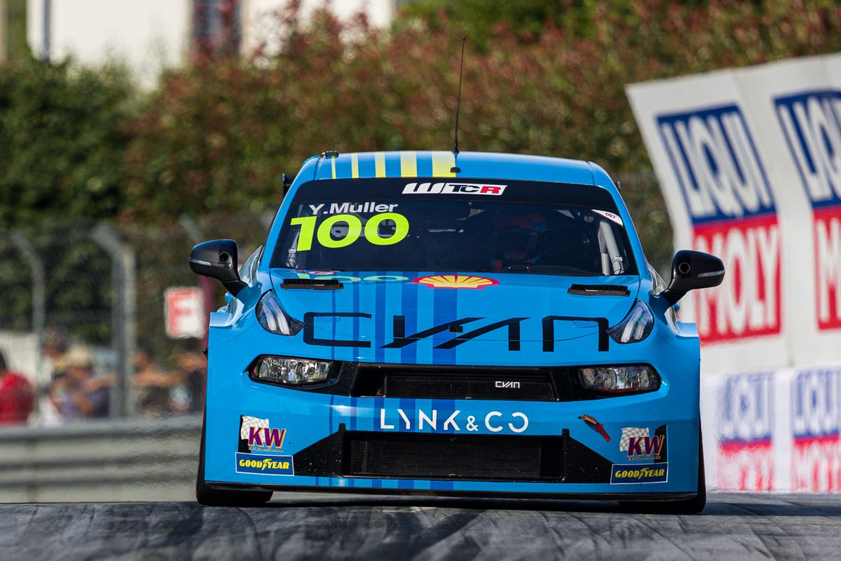 Santiago Urrutia logra la pole del WTCR en el circuito urbano de Vila Real