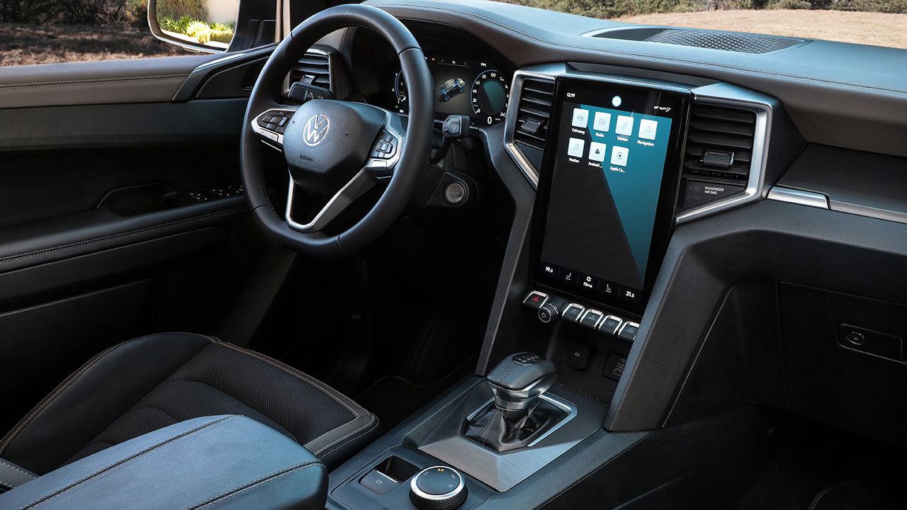 Volkswagen Amarok 2023 - interior