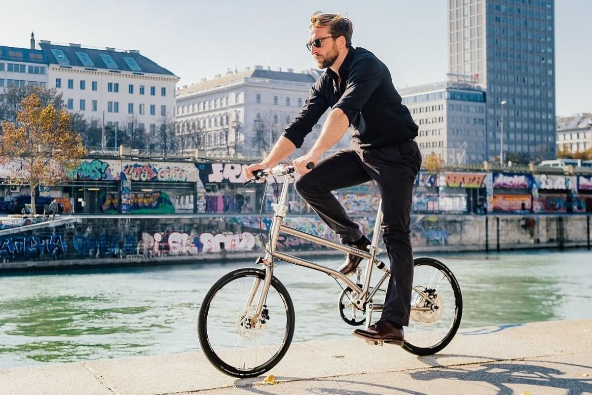 ¿La bicicleta eléctrica más ligera del mundo? La Vello Bike+ pesa 11,9 kg e incluye KERS