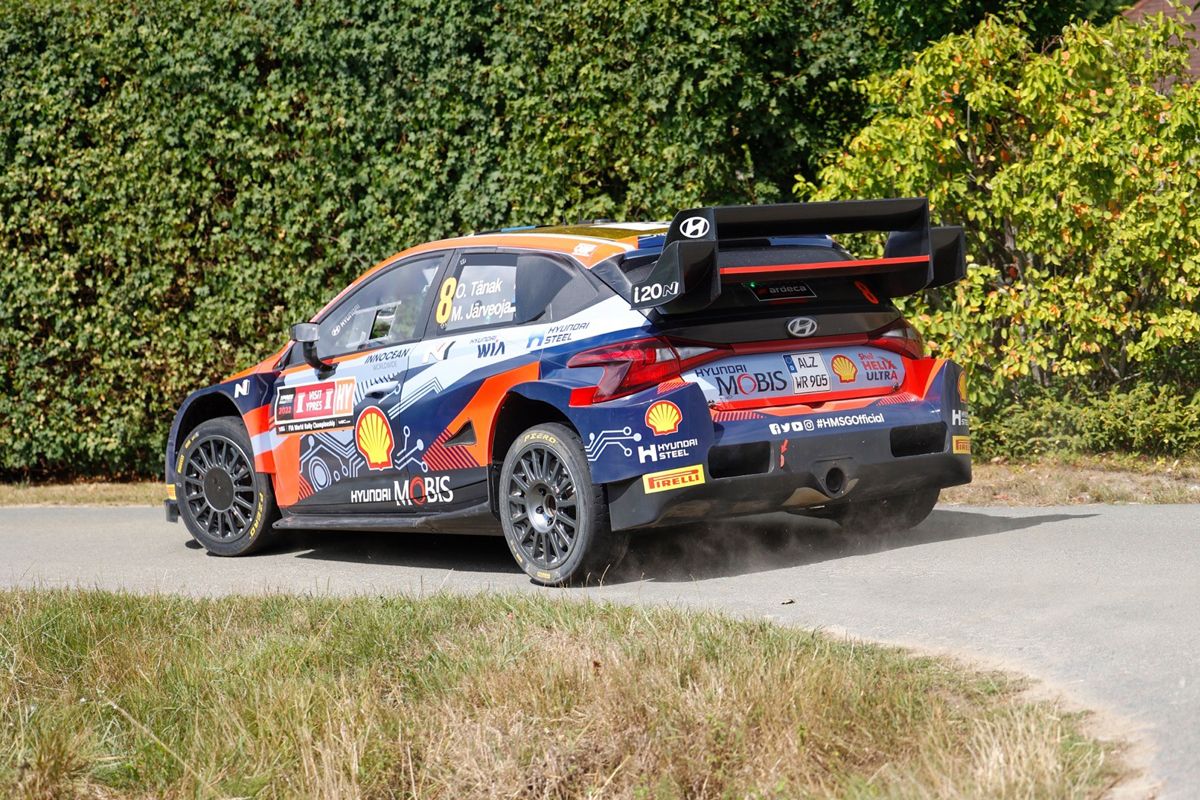 El drama de Thierry Neuville en el Ypres entrega el mando a Ott Tänak