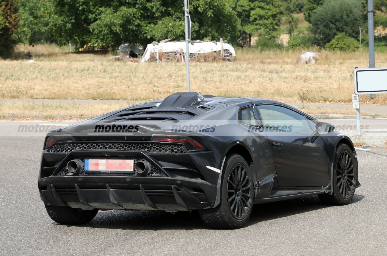 Fotos espía Lamborghini Huracan Sterrato 2023