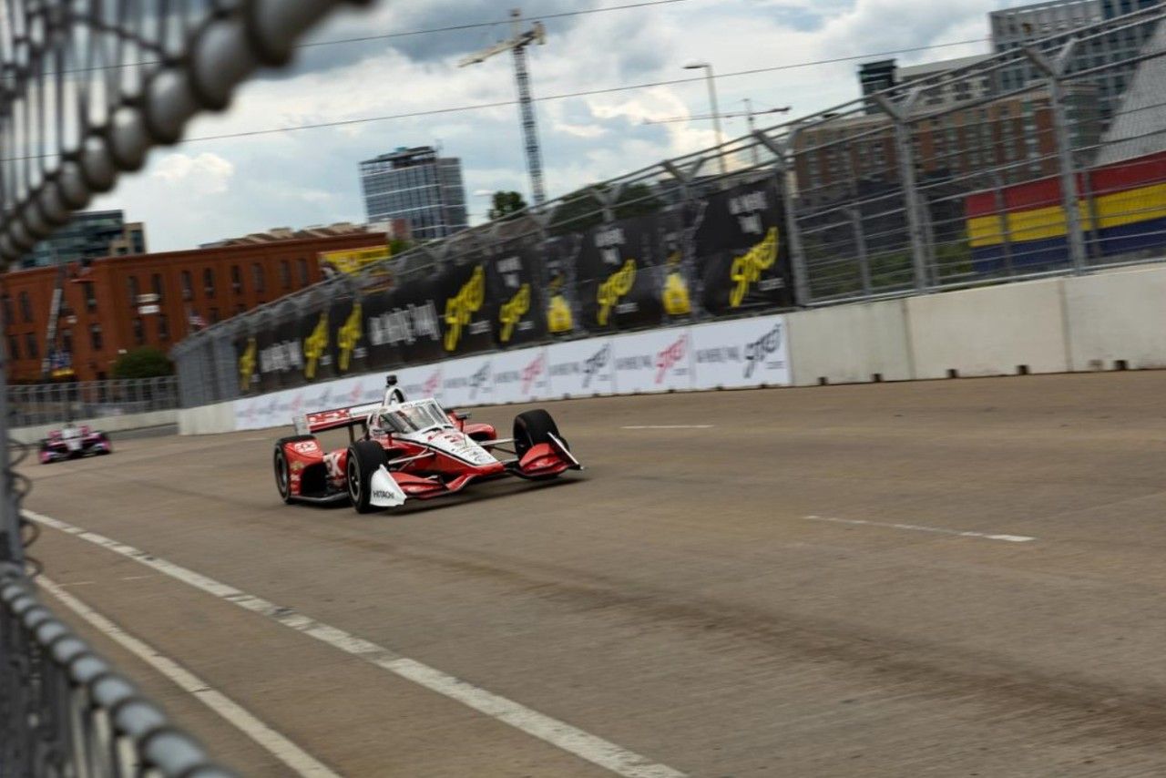 Penske mete miedo en los libres de Nashville; triplete liderado por Scott McLaughlin