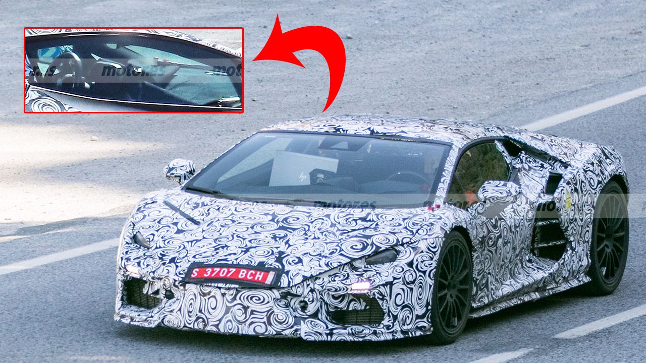 Asómate al interior del sucesor del Lamborghini Aventador con motor V12 híbrido enchufable