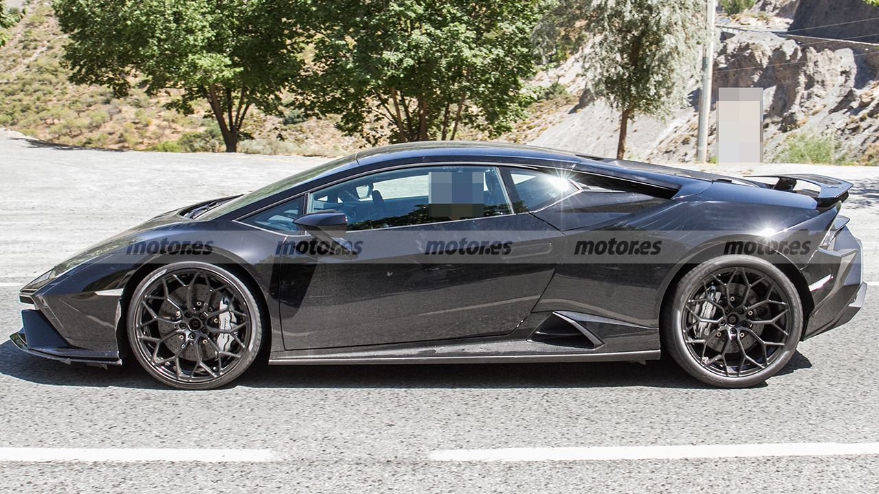 Lamborghini Huracán PHEV - foto espía lateral