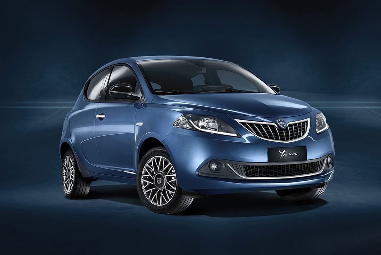 El futuro Lancia Ypsilon pasa su primer corte, al MINI le sale un rival italiano