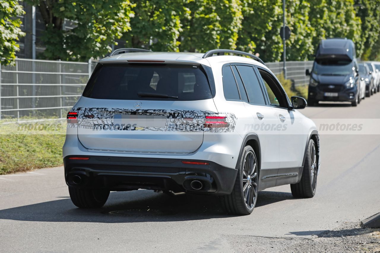 Fotos espía Mercedes-AMG GLB 35 Facelift 2023