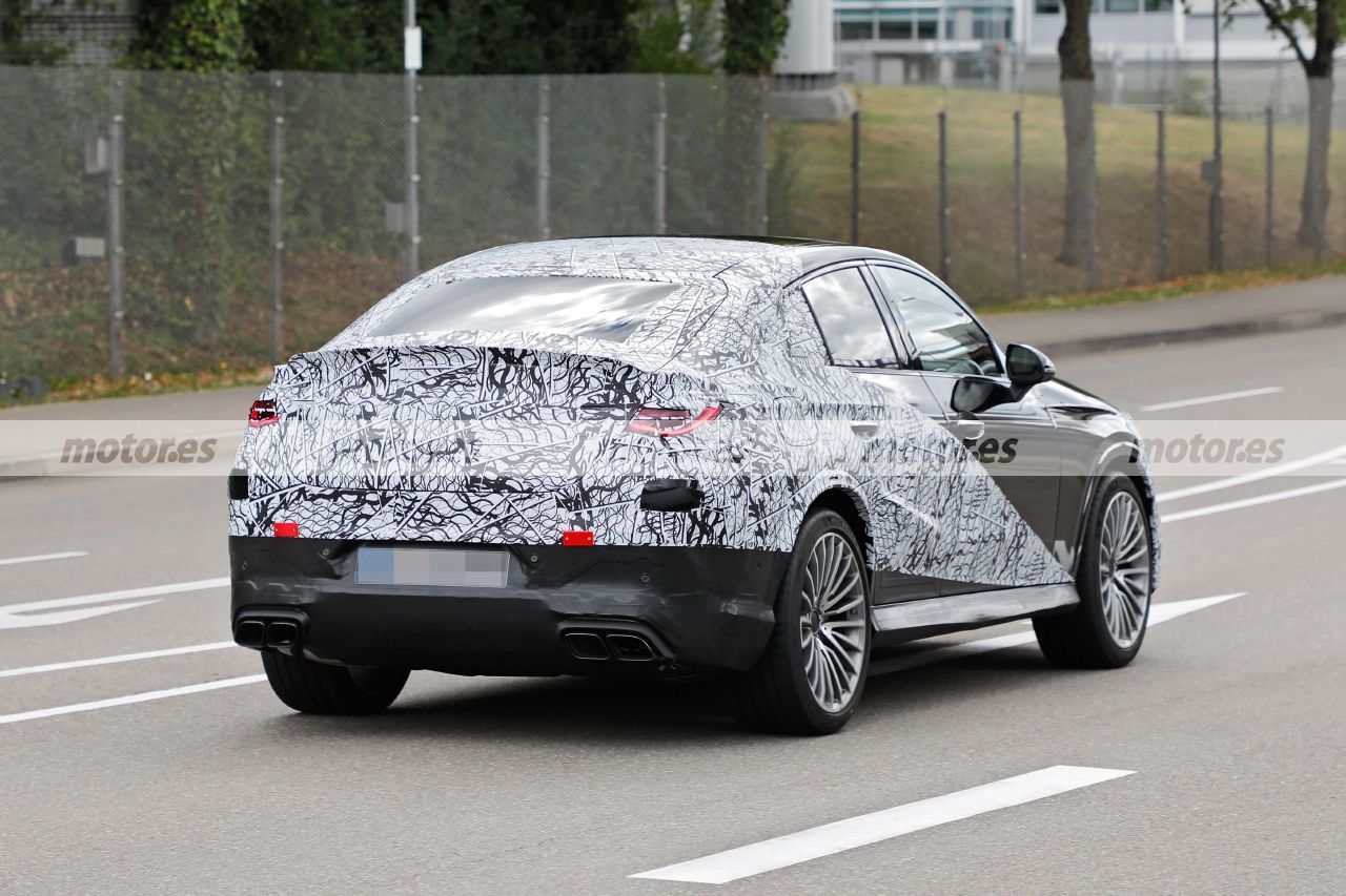 Fotos espía Mercedes-AMG GLC 63 Coupé 2024