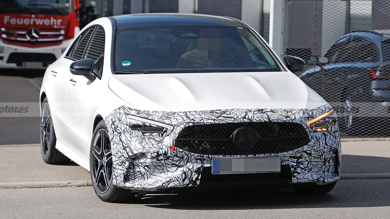 Foto espía Mercedes CLA Facelift 2023