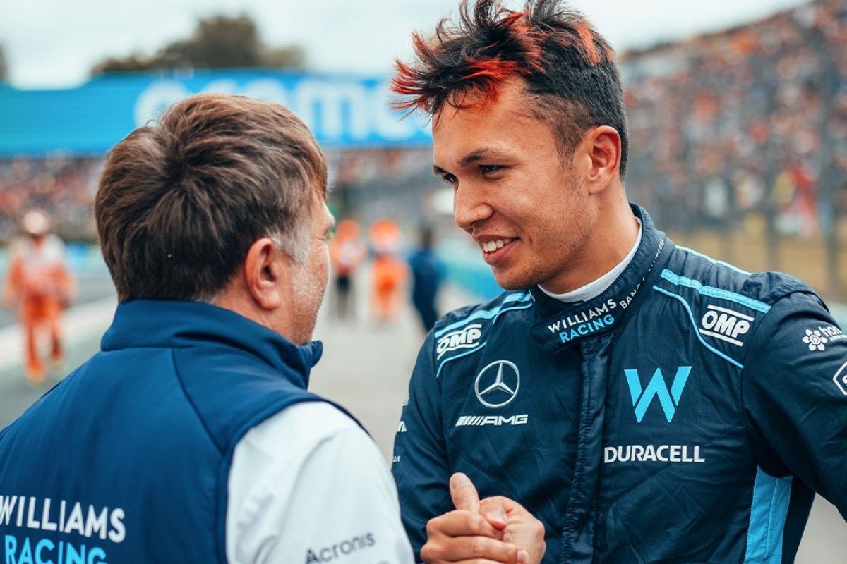 Williams confirma a Alexander Albon para 2023