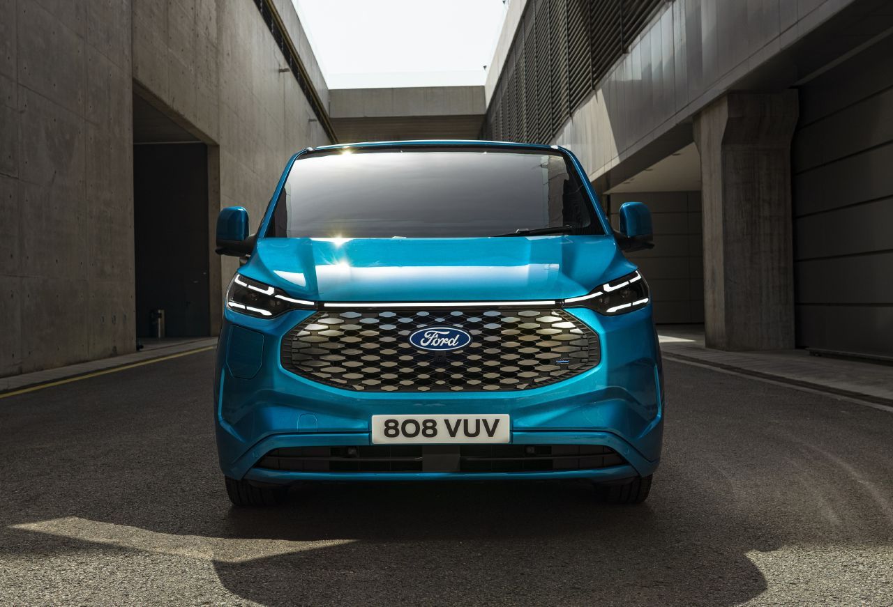 Ford E-Transit Custom, el líder de las furgonetas eléctricas se renueva