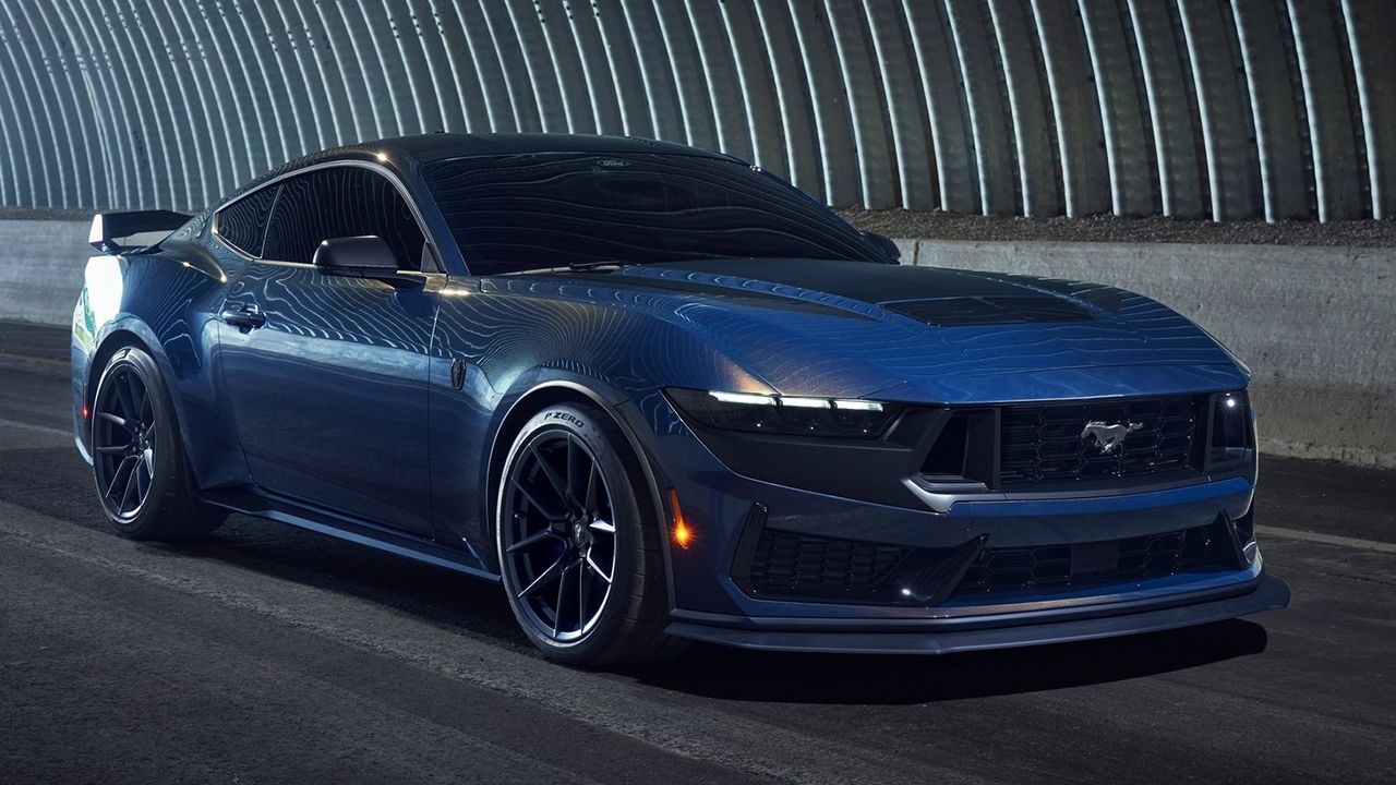 Ford Mustang Dark Horse, una nueva bestia sobre ruedas para conquistar cualquier circuito