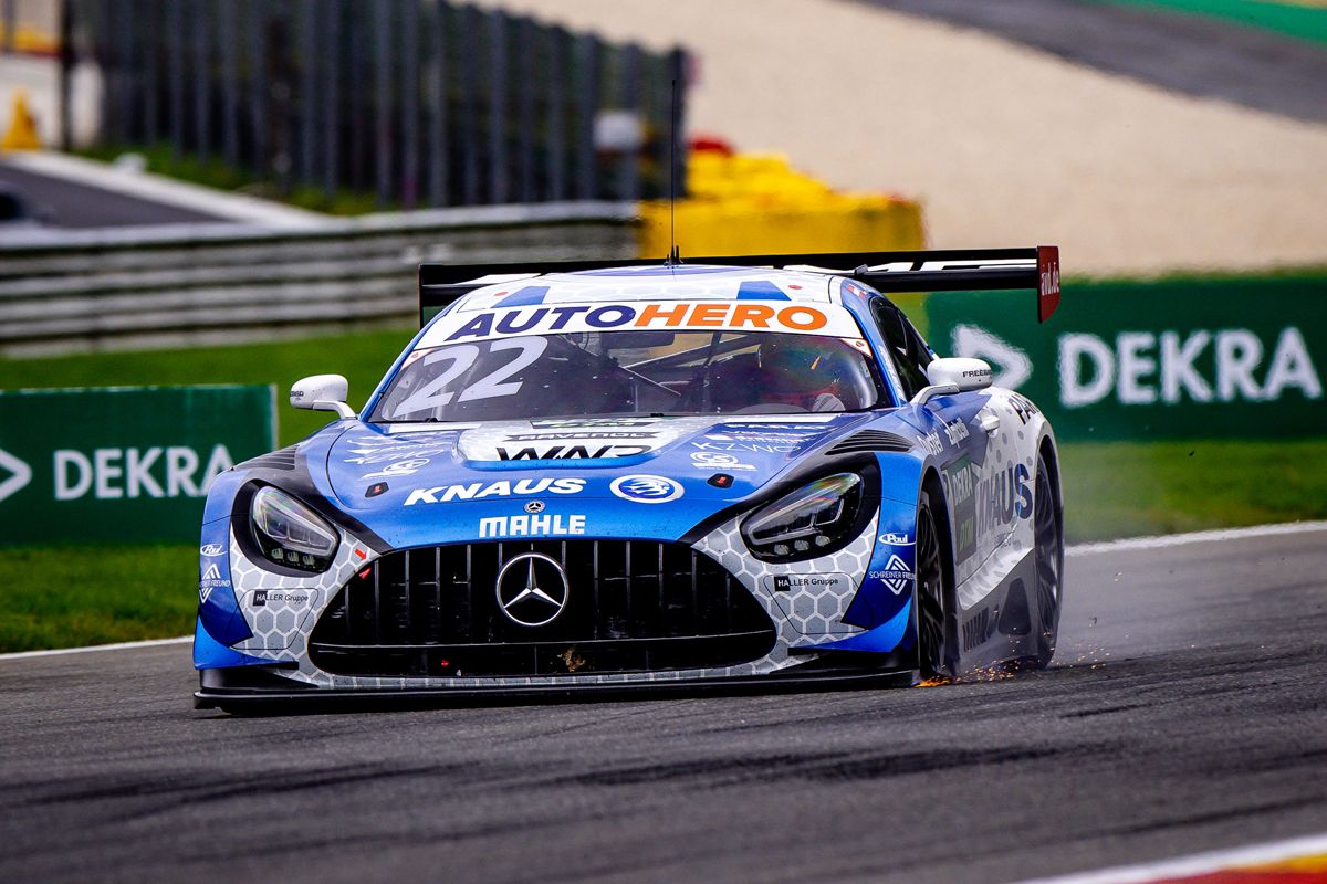 Golpe encima de la mesa de Sheldon Van der Linde en Spa-Francorchamps