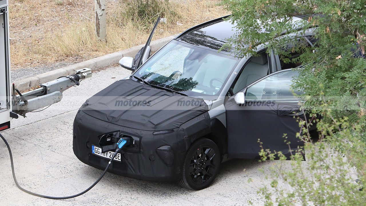 Hyundai Kona Eléctrico 2024 - foto espía