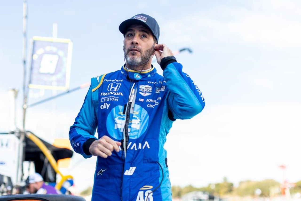 Jimmie Johnson abandona su programa completo y deja en el aire sus planes para 2023