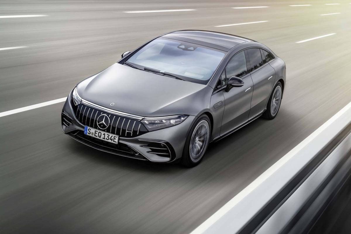 Los Mercedes EQS y EQE estrenarán un nuevo cargador eléctrico más eficiente