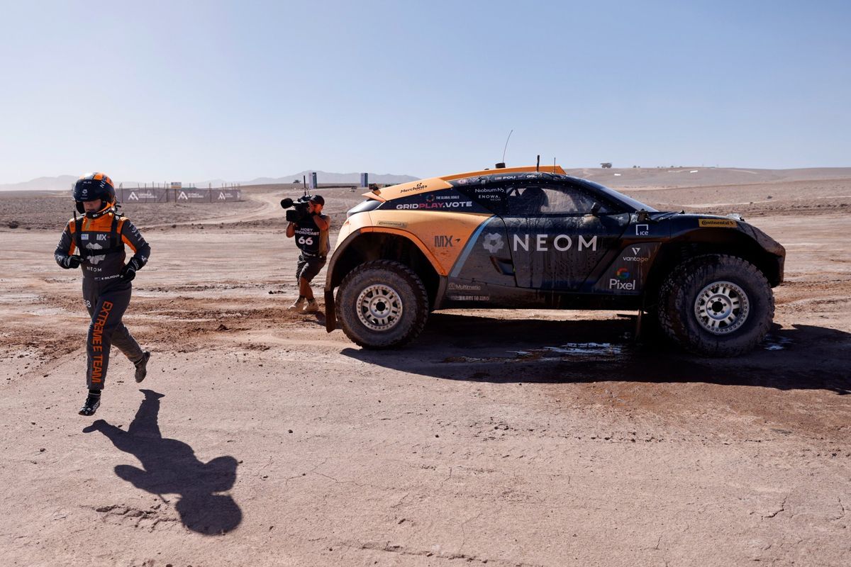 Sébastien Loeb y Cristina Gutiérrez ganan el Copper X-Prix de Extreme E en Chile