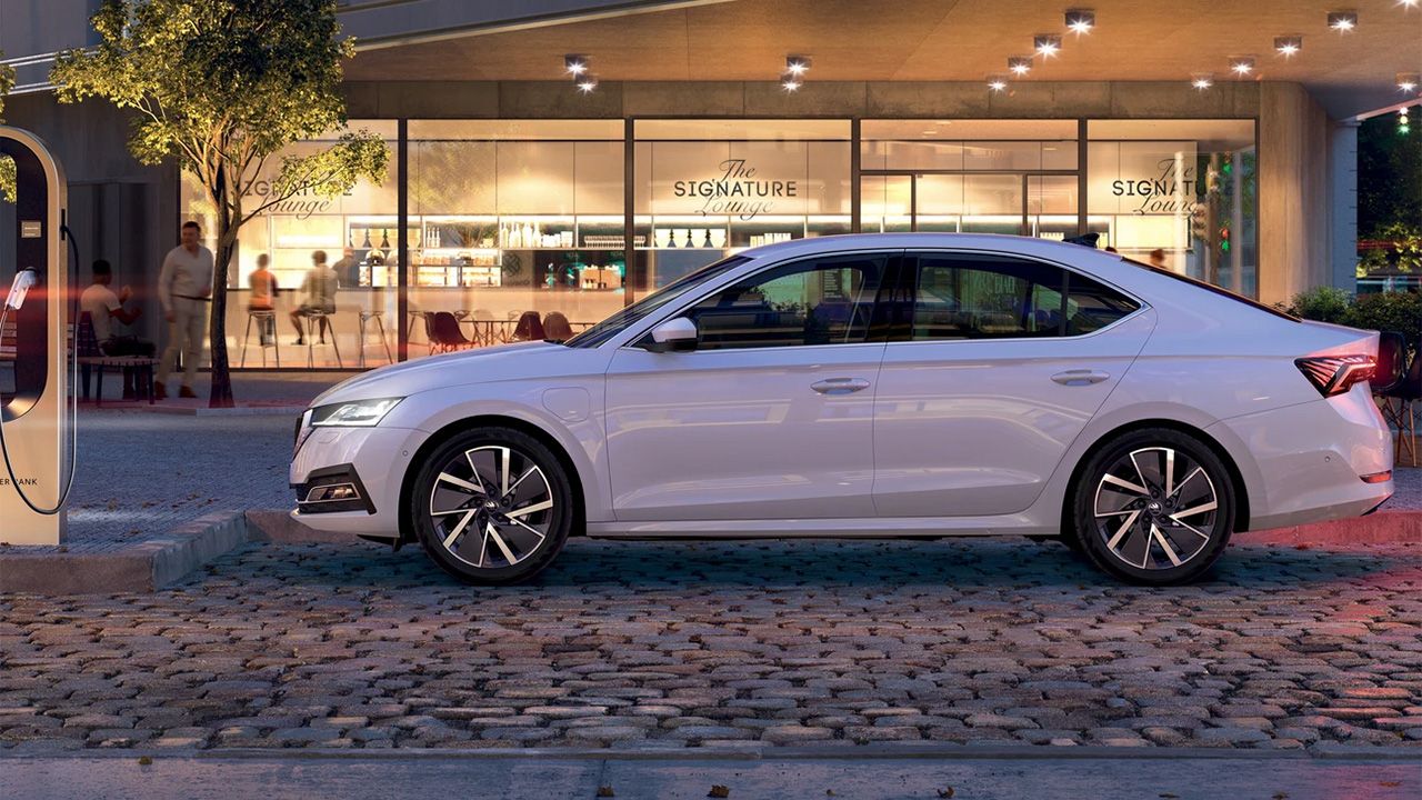 Skoda tendrá su propio Tesla Model 3: en marcha un Octavia 100% eléctrico