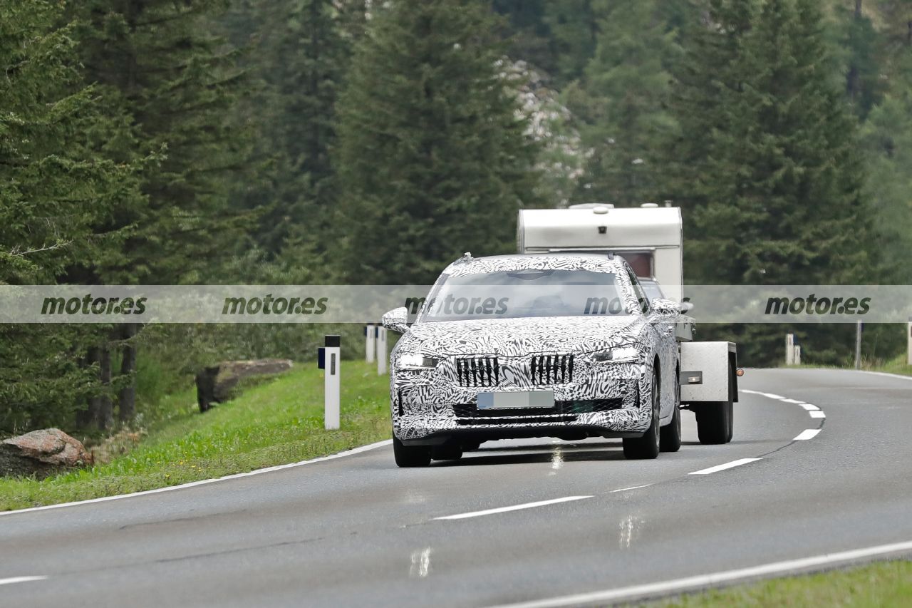 El nuevo Skoda Superb Combi 2024 concentra su desarrollo en los Alpes