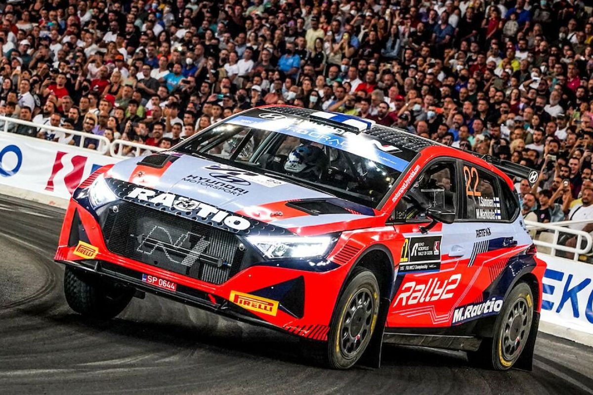 Thierry Neuville empieza fuerte en el Acrópolis: scratch en el Estadio Olímpico de Atenas