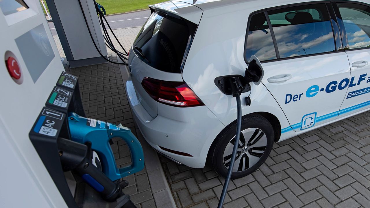 Alemania anuncia una gran inversión para instalar un millón de cargadores eléctricos