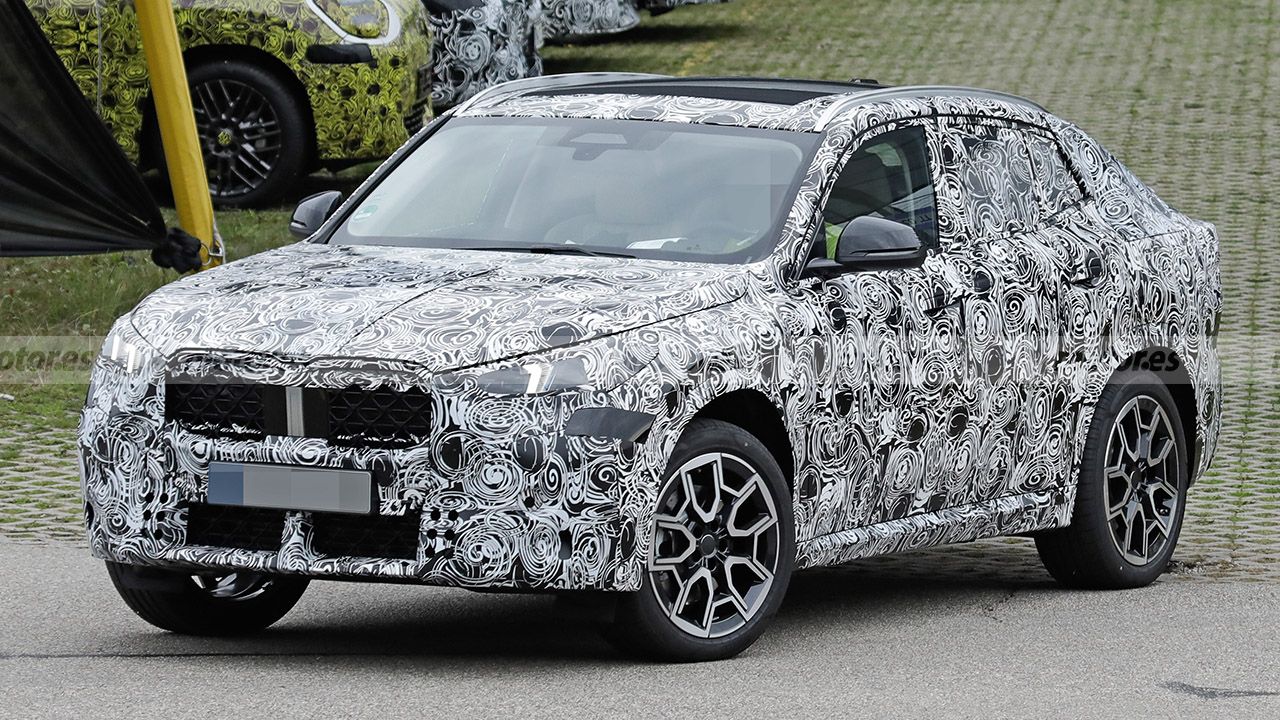 Transformación total para el BMW X2: primeras fotos de la nueva generación del SUV Coupé alemán