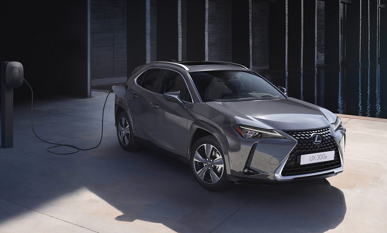 Lexus UX 300e 2023, el SUV eléctrico gana más autonomía y se acerca a los 500 km