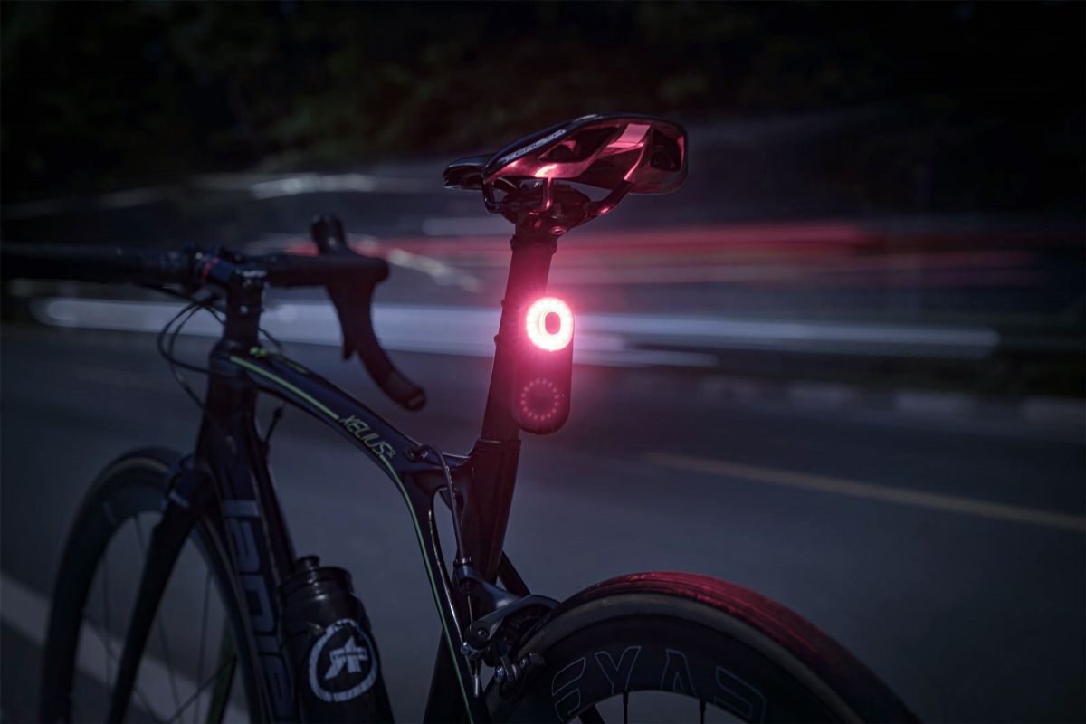 Magene L508, la luz-radar con la que despreocuparte de los coches cuando vas en bici