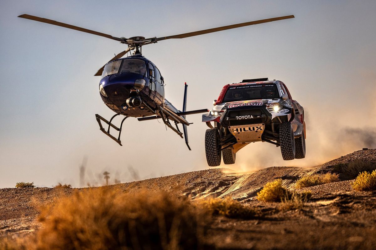 Nasser Al-Attiyah, más cerca de ser el primer campeón del Mundial de Rally-Raid