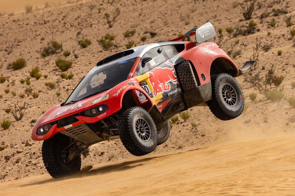 Nasser Al-Attiyah, más cerca de ser el primer campeón del Mundial de Rally-Raid