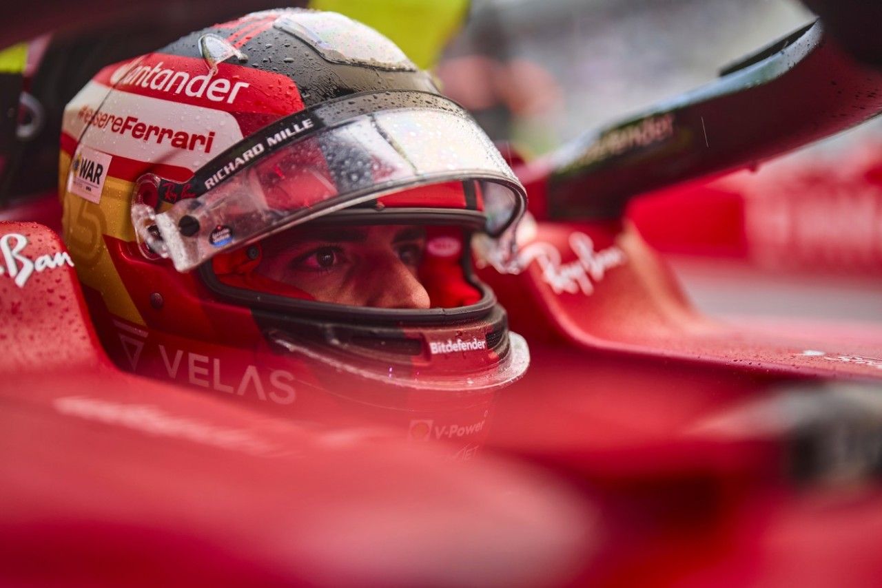 Carlos Sainz, satisfecho bajo la lluvia de Suzuka: ﻿«Hemos aprendido un par de cosas»