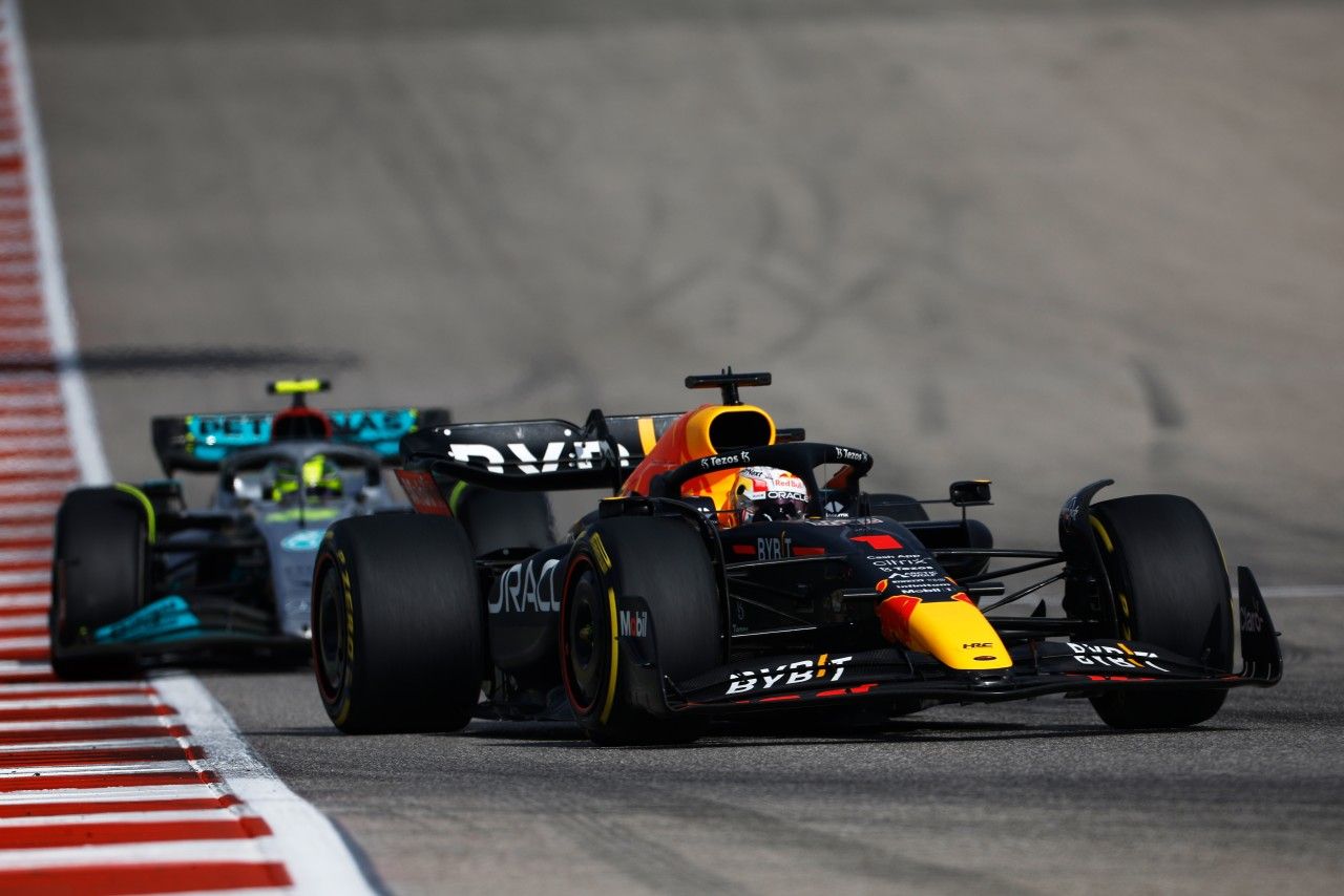 Verstappen hace campeón a Red Bull y homenajea a Mateschitz con un carrerón en Austin