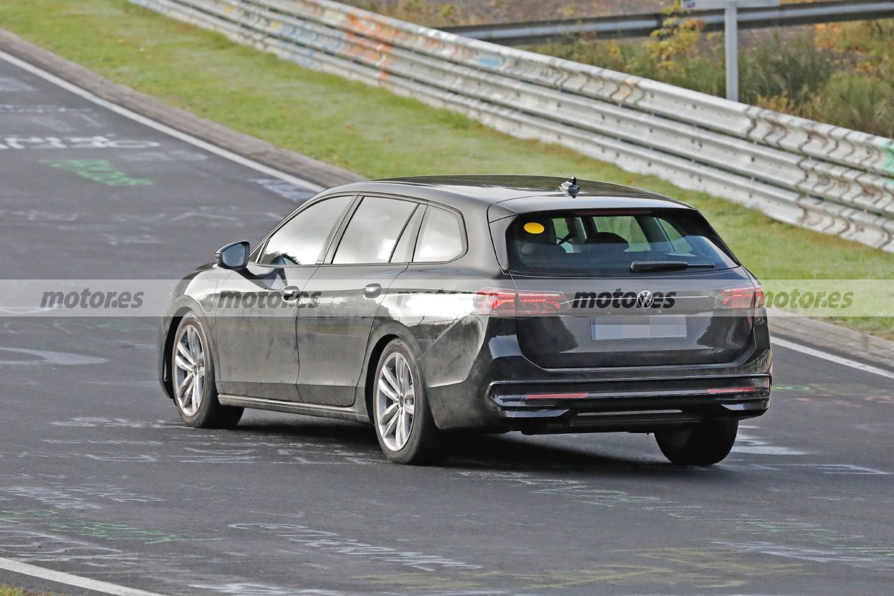 Fotos espía Volkswagen Passat Variant eHybrid 2023 Nürburgring