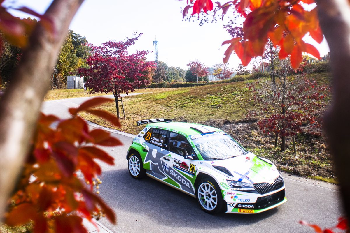 Accidentado inicio del Rally de Japón con el Hyundai de Dani Sordo en llamas