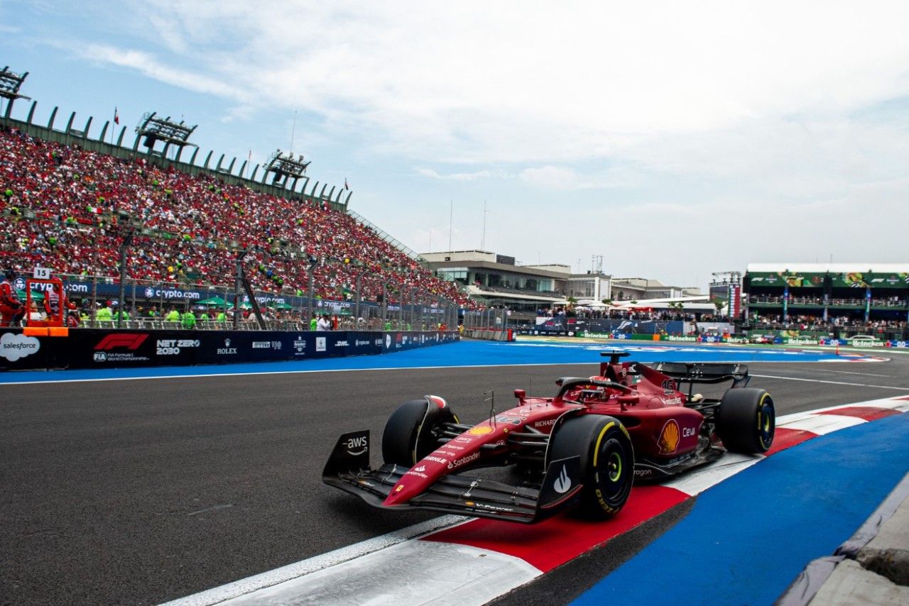 Binotto avisa del retorno de Mercedes, pero reivindica a Ferrari: «No somos los únicos que cometemos errores»