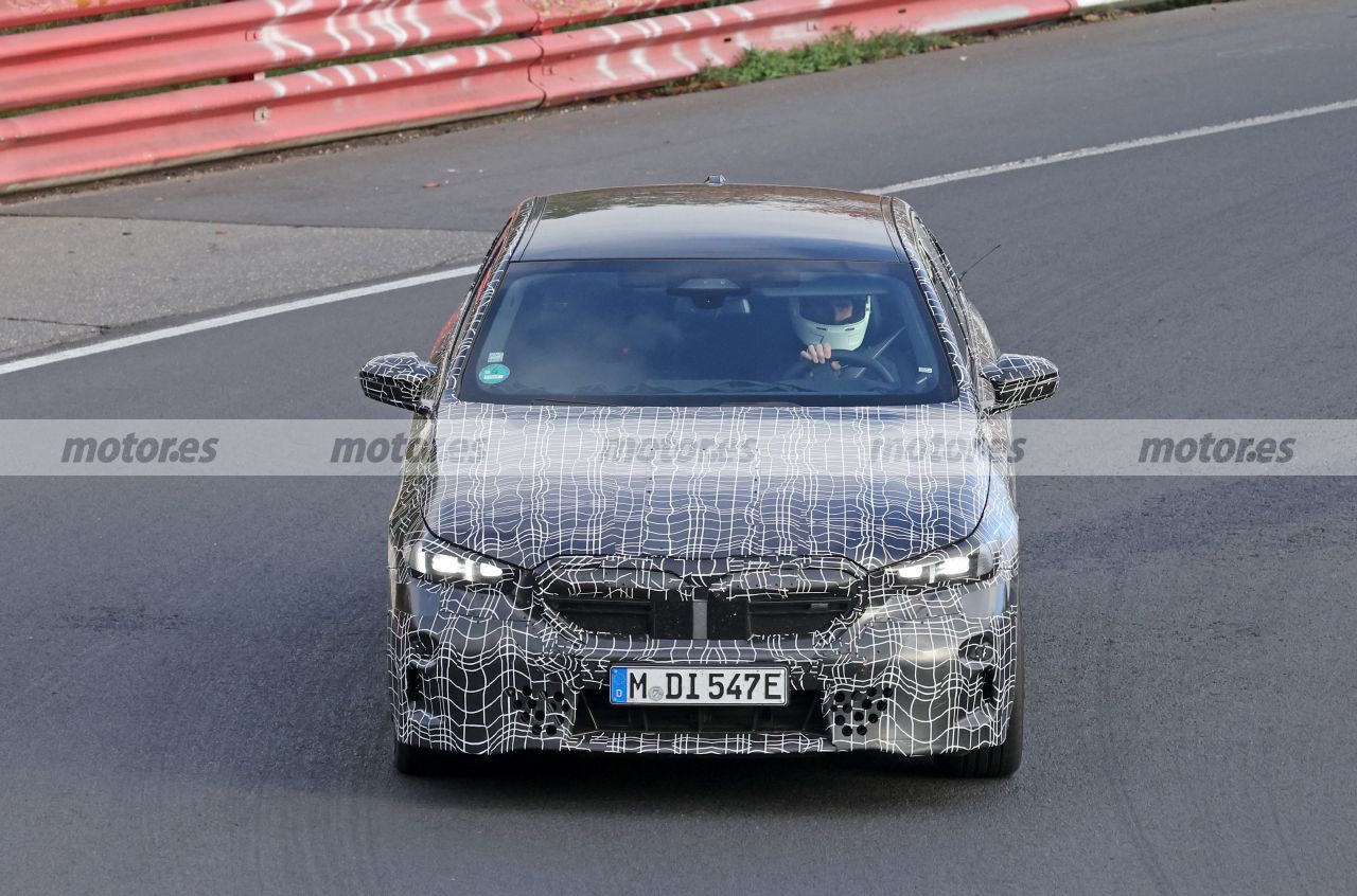 El nuevo BMW i5 M60 xDrive se enfrenta a sus primeras pruebas en Nürburgring