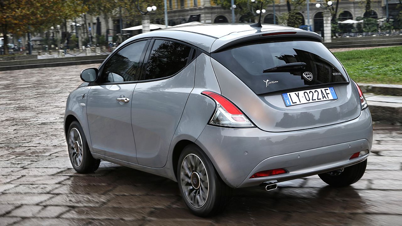 Lancia Ypsilon - posterior