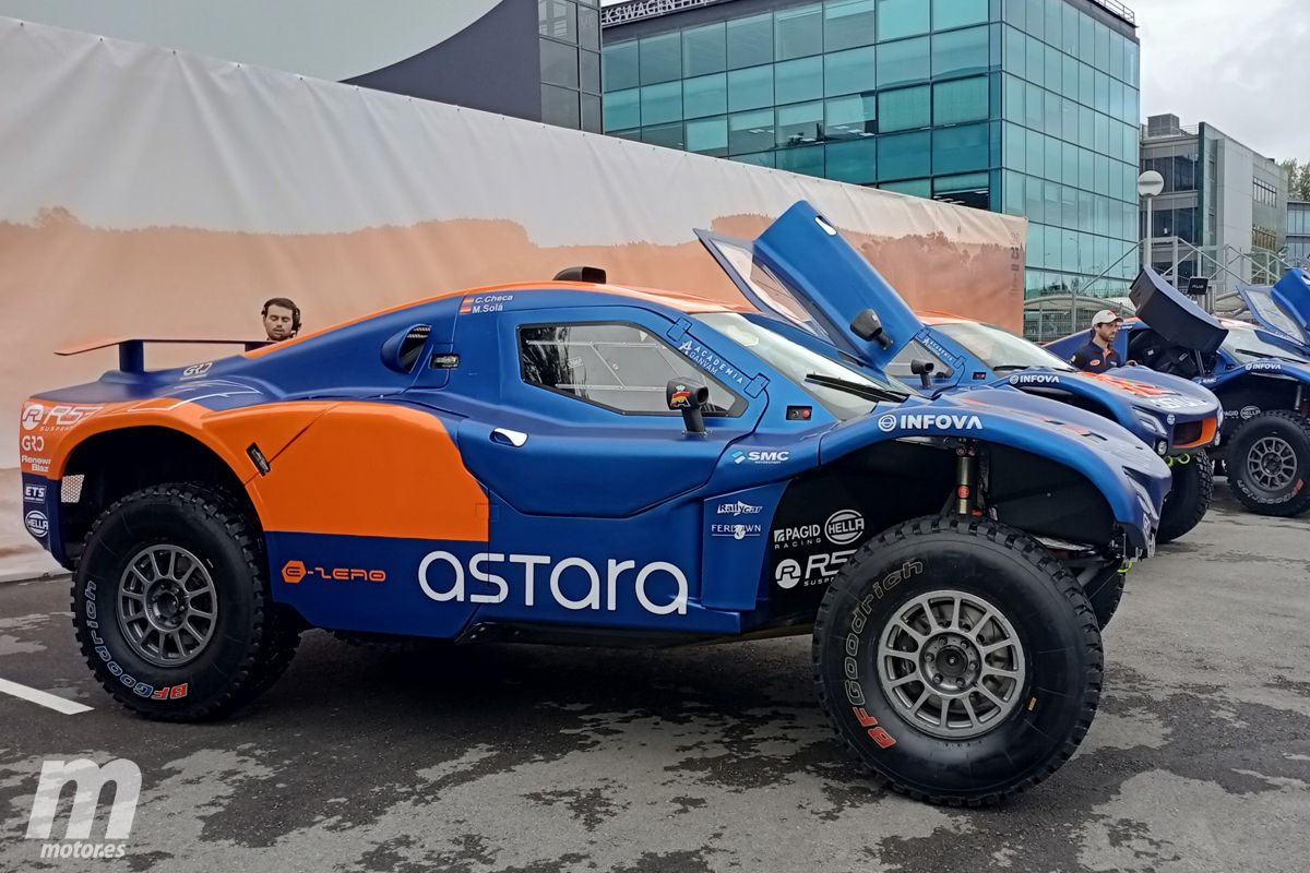 Óscar Fuertes, capitán en la presentación del proyecto del Astara Team para el Dakar 2023