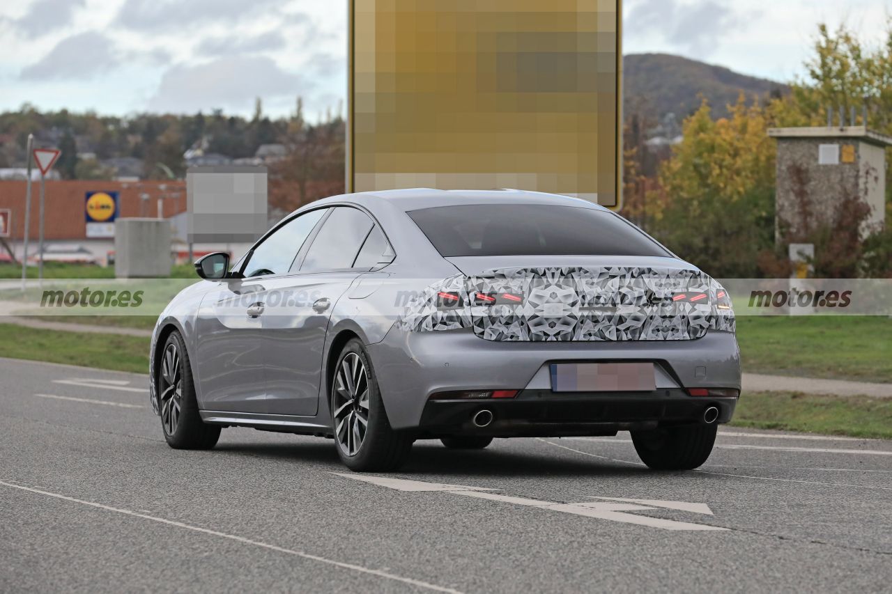 Fotos espía Peugeot 508 Facelift 2023