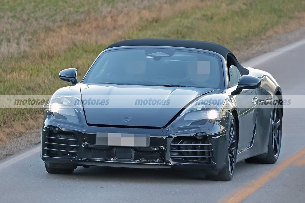 Cazado el nuevo Porsche 718 Boxster 2024, primeras fotos espía del roadster eléctrico