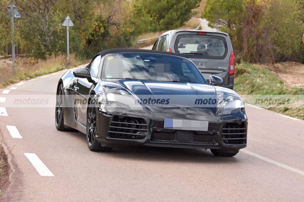 El nuevo Porsche 718 Boxster Eléctrico traslada sus pruebas al sur de Europa