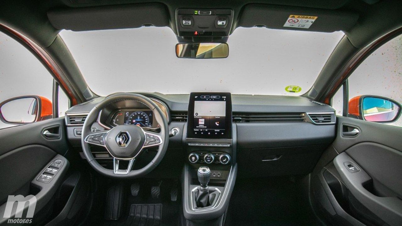 Renault Clio - interior