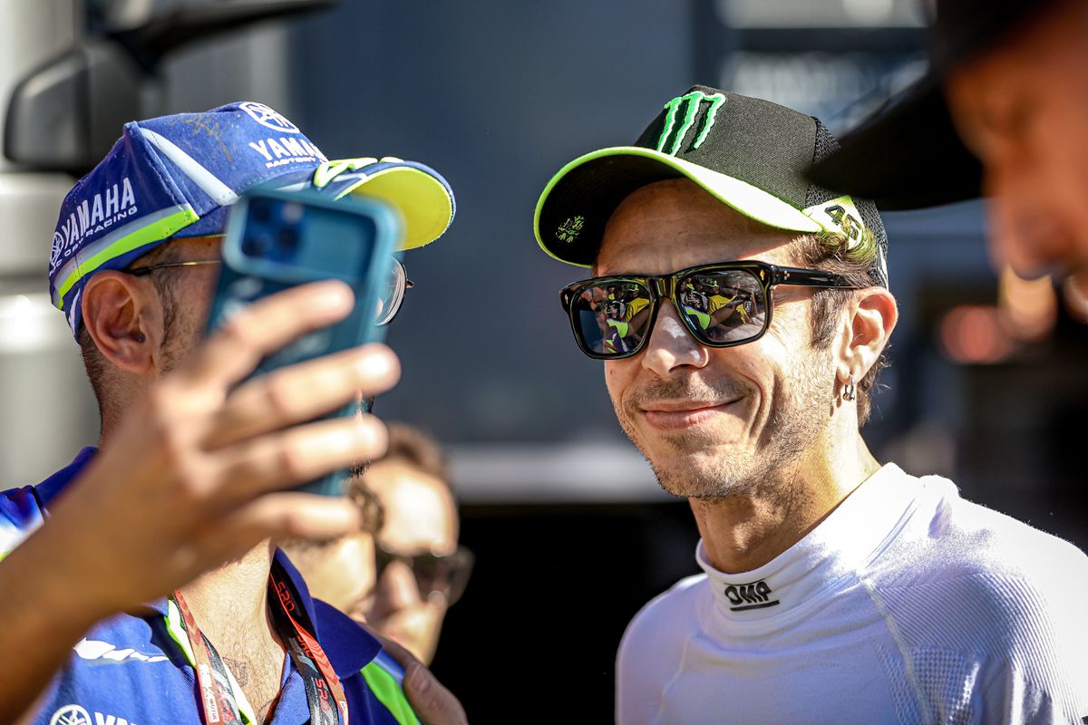 Valentino Rossi seguirá en WRT, será piloto oficial de BMW y probará su LMDh