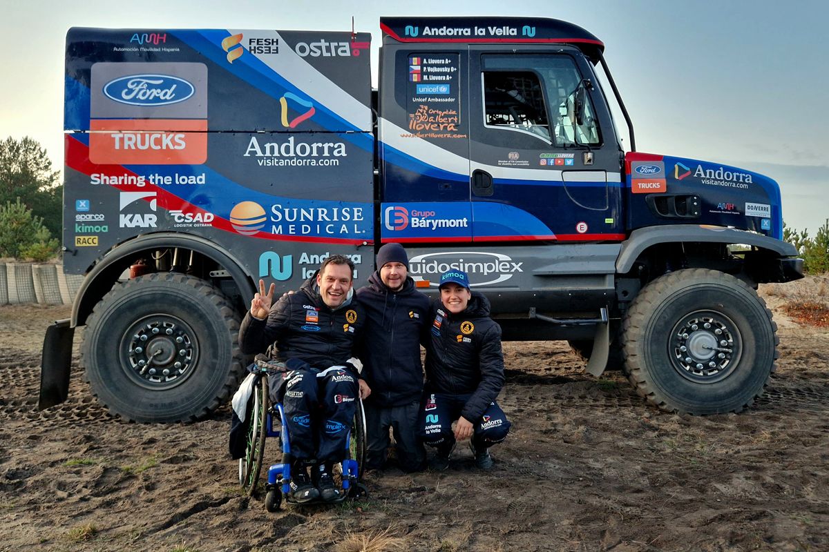 Albert Llovera: «El objetivo en este Dakar es llegar a meta, pero no a cincuenta horas»