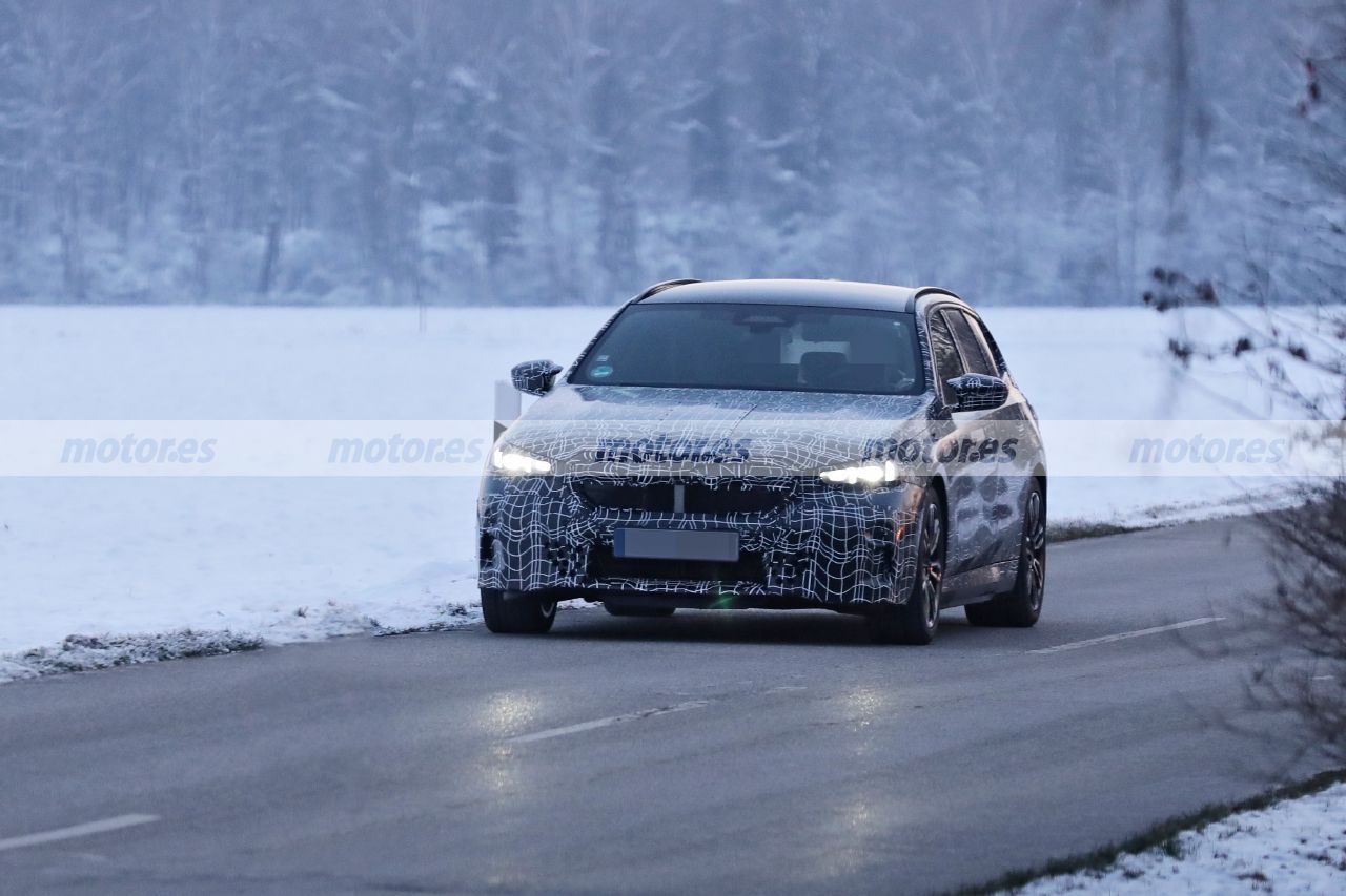 Nuevo vistazo más cercano al BMW Serie 5 Touring 2024, el familiar bávaro se deja cazar