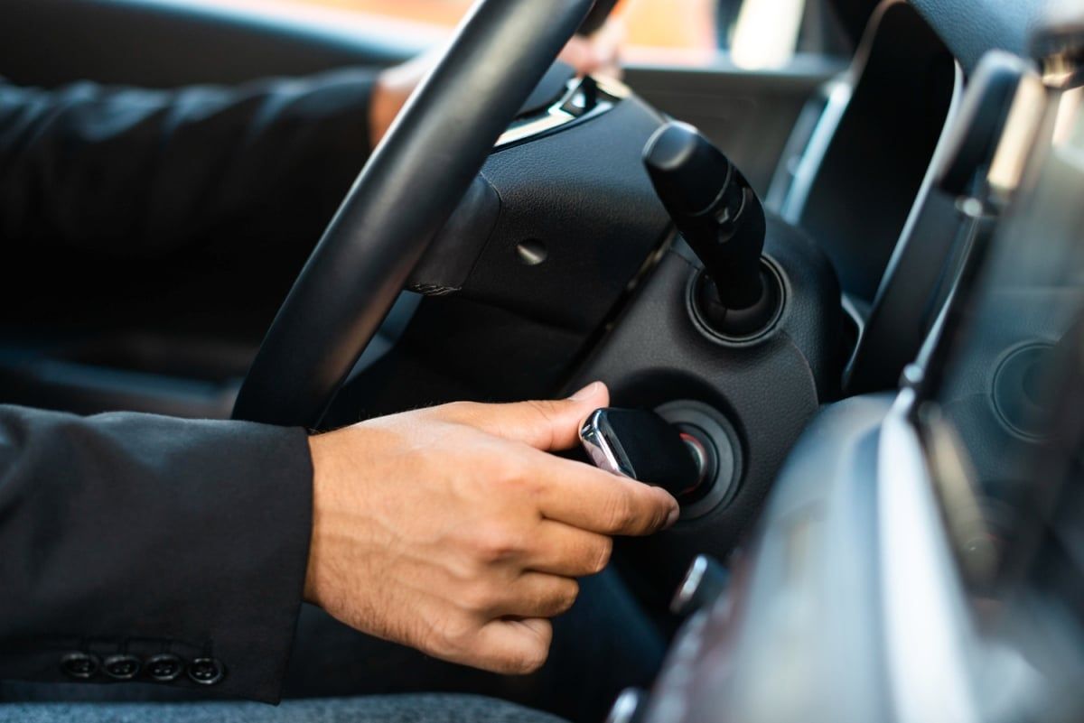 ¿Por qué te cuesta arrancar el coche en frío? Estas son las causas y soluciones