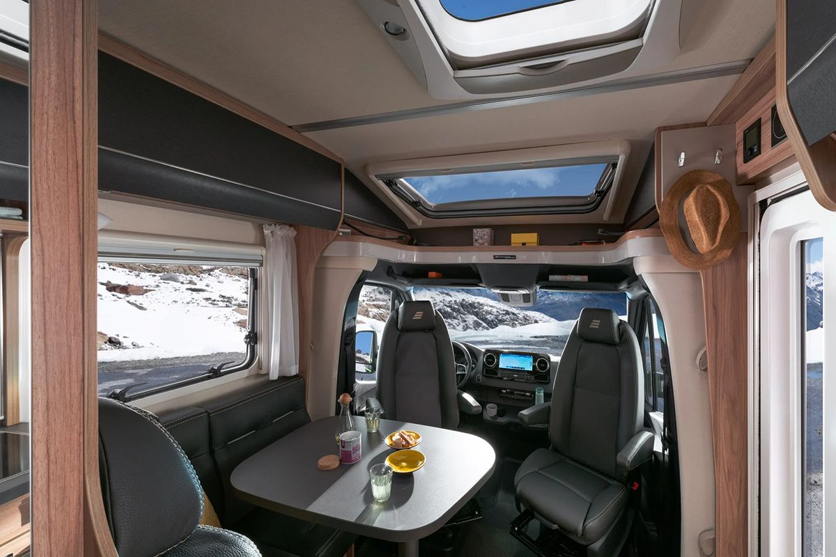 Hymer ML-T Crossover - interior