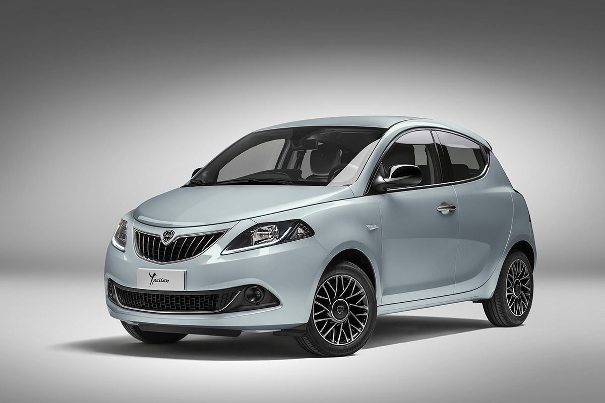 ¡Nuevo Lancia Ypsilon 2023: más tecnología, diseño y confort para el segmento B!