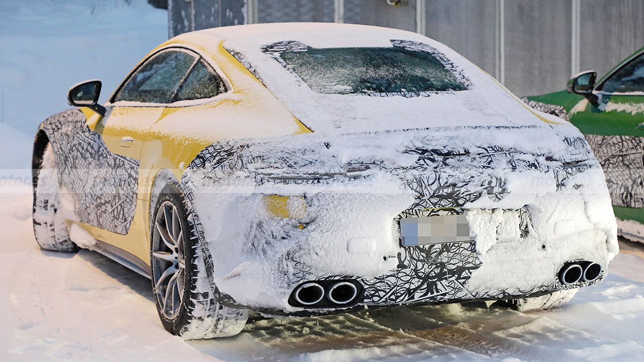 Mercedes-AMG GT 2023 - foto espía posterior